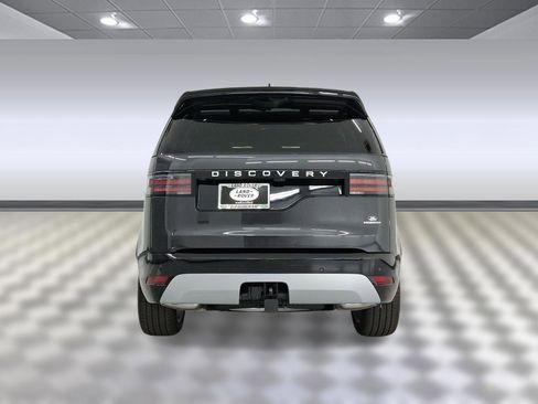 New 2026 Land Rover Discovery Limited Edition image 10