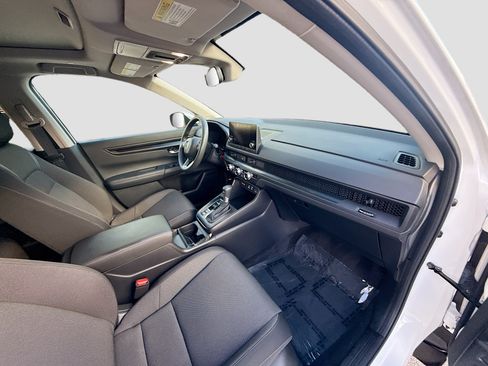 Certified 2025 Honda CR-V EX image 31