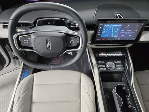 New 2026 Lincoln Nautilus Premier w/ Jet Appearance Package image 15