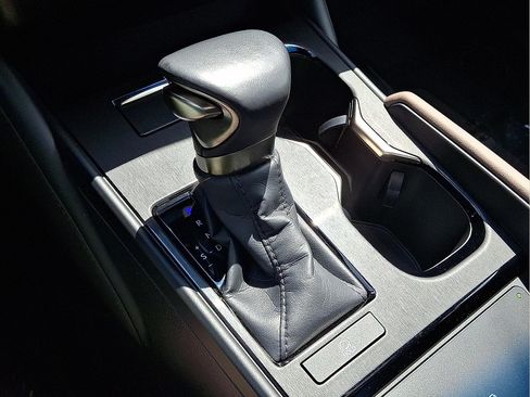 Used 2024 Lexus ES 350 w/ Premium Package FWD image 14