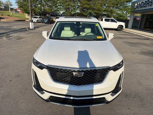 Used 2021 Cadillac XT6 Premium Luxury image 9