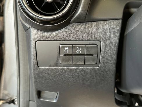 Used 2020 Toyota Yaris LE FWD image 17