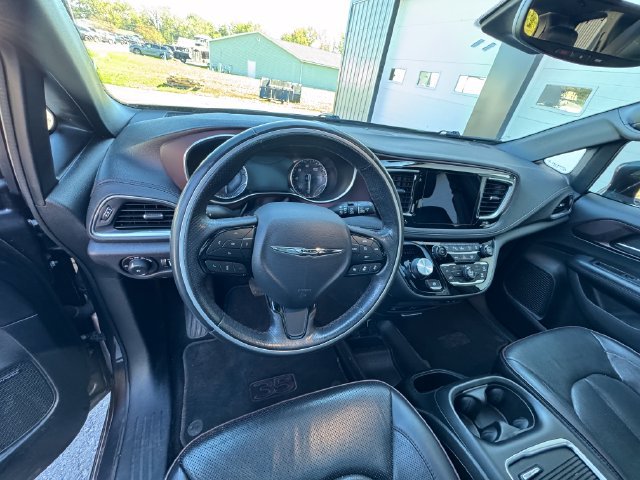 Used 2020 Chrysler Pacifica Limited FWD image 43