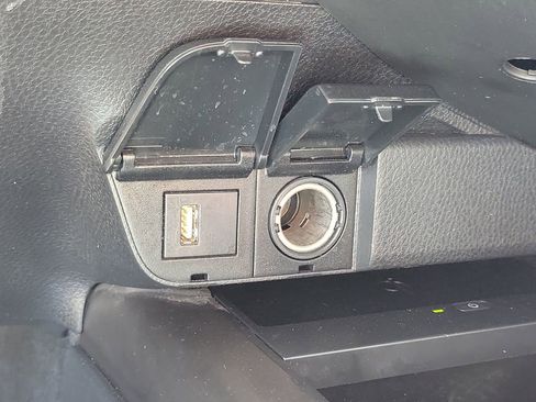 Used 2022 Toyota Camry SE w/ Audio Upgrade Package image 26