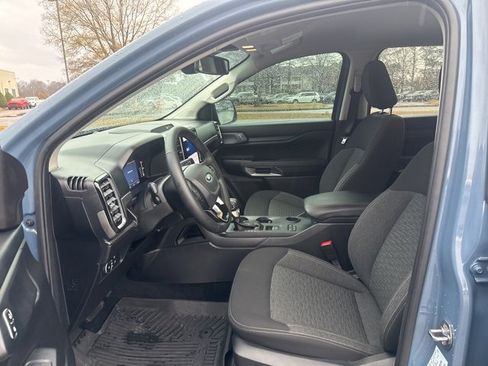 Used 2024 Ford Ranger XLT w/ Technology Package image 9