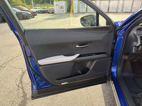 Used 2026 Lexus UX 300h AWD w/ Accessory Package (2T) image 17