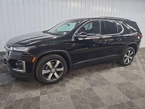 Used 2023 Chevrolet Traverse LT w/ LT Premium Package AWD/4WD image 6