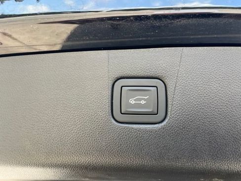 Used 2025 Chevrolet Blazer RS FWD image 7