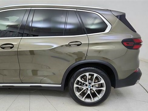 Used 2026 BMW X5 sDrive40i image 10