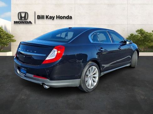 Used 2016 Lincoln MKS FWD image 3