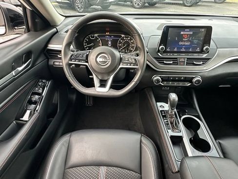 Certified 2023 Nissan Altima 2.5 SR FWD image 30