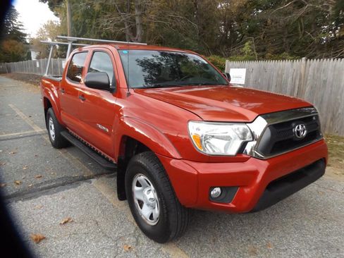 Used 2014 Toyota Tacoma 4x4 Double Cab image 8