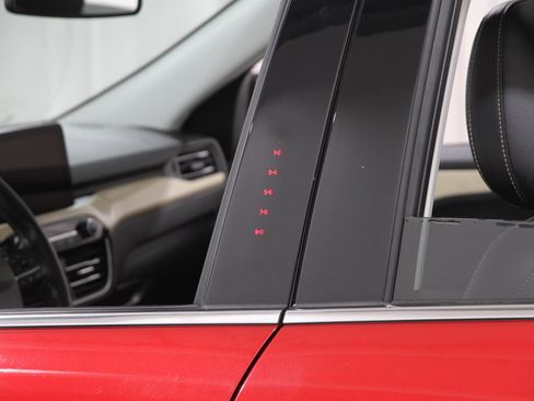 Certified 2022 Ford Escape Titanium w/ Titanium Elite Package image 4