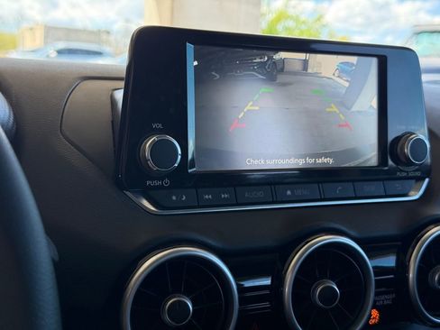 Used 2024 Nissan Sentra S image 17