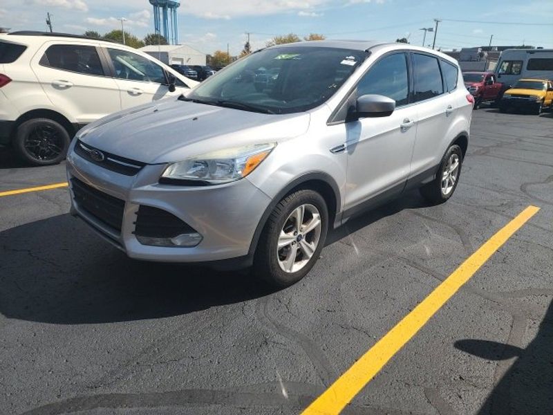 Used 2015 Ford Escape SE image 1