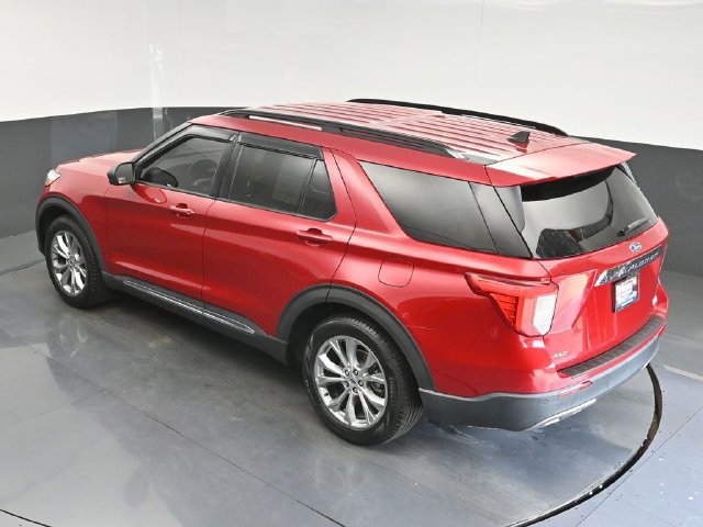 Used 2022 Ford Explorer XLT w/ Equipment Group 202A RWD image 32