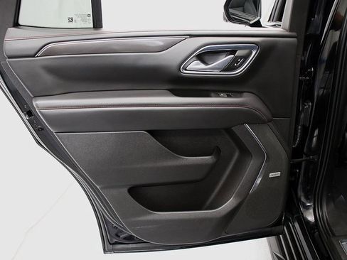 Used 2022 Chevrolet Tahoe RST w/ Sport Performance Package image 28