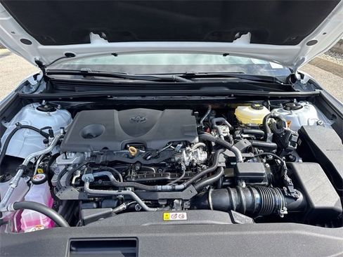 Used 2025 Toyota Camry SE image 21