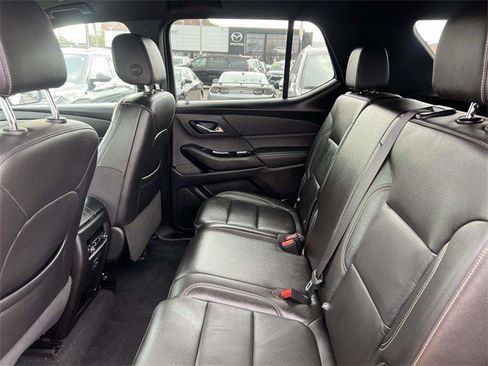 Used 2023 Chevrolet Traverse LT image 10
