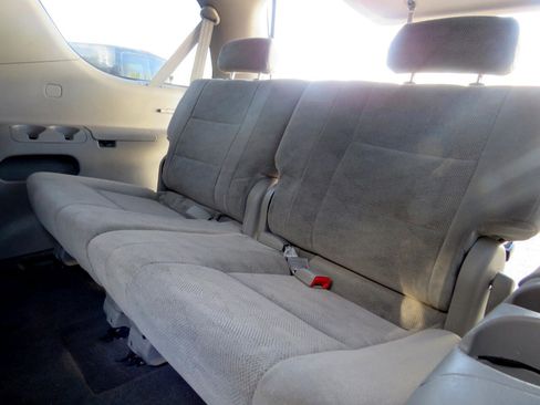 Used 2005 Toyota Sequoia SR5 image 26