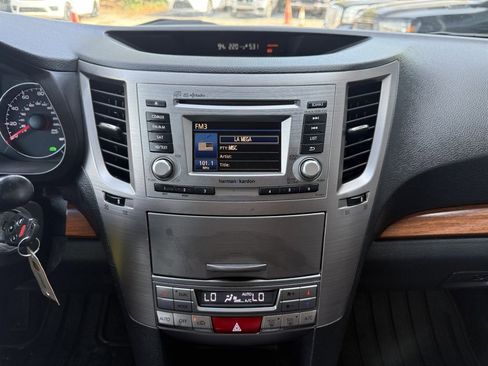 Used 2014 Subaru Outback 2.5i Limited w/ Moonroof Package image 22