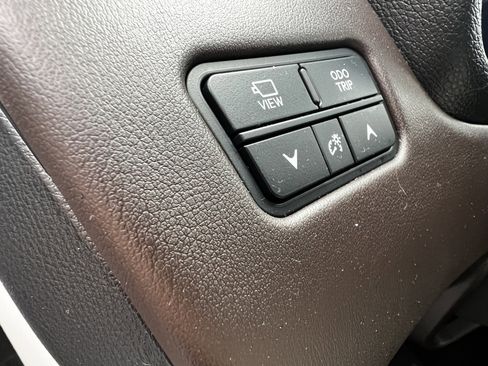 Used 2022 Lexus LX 600 4WD w/ Accessory Package (Z1) image 15