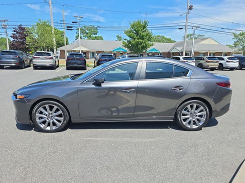 Used 2025 MAZDA MAZDA3 s FWD image 9