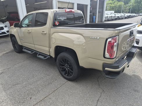 Used 2022 GMC Canyon Elevation w/ Elevation Premium Package AWD/4WD image 4