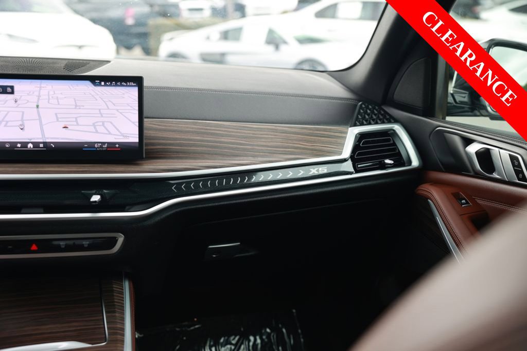 Used 2024 BMW X5 sDrive40i w/ M Sport Package RWD image 31