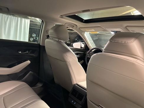 Used 2024 Honda Accord Touring image 9