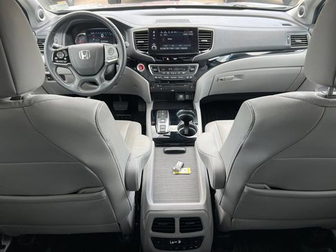 Used 2022 Honda Pilot Touring image 25