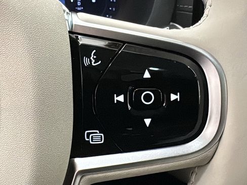 New 2026 Volvo XC60 B5 Ultra w/ Protection Package Premier AWD/4WD image 14