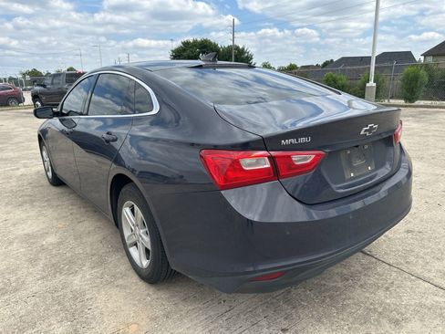 Used 2025 Chevrolet Malibu LS FWD image 2