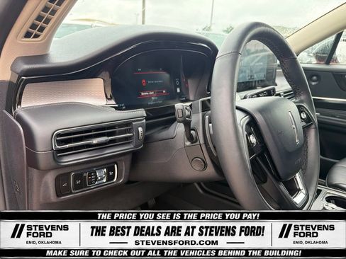 Used 2025 Lincoln Corsair Reserve w/ Equipment Group 202A AWD/4WD image 25