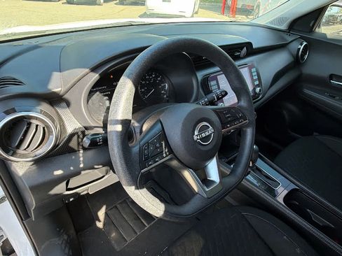 Used 2023 Nissan Kicks SV FWD image 10