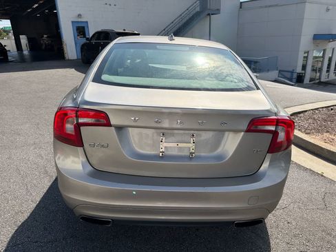 Used 2014 Volvo S60 T5 FWD image 10