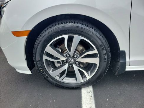 Used 2024 Honda Odyssey Touring image 17