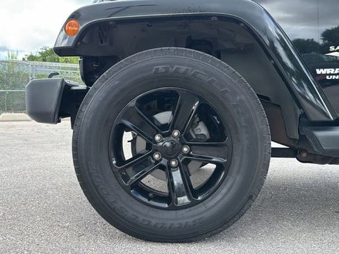 Used 2013 Jeep Wrangler Unlimited Sahara w/ Connectivity Group AWD/4WD image 12