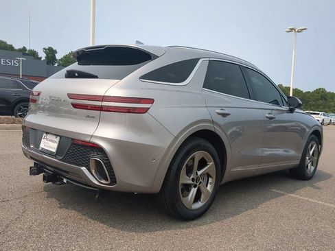 Used 2023 Genesis GV70 2.5T w/ Advanced Package AWD/4WD image 4