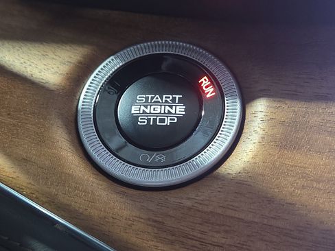 New 2025 Jeep Grand Cherokee L Summit image 32