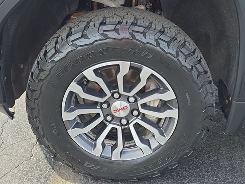Used 2020 GMC Sierra 1500 AT4 w/ AT4 Premium Package AWD/4WD image 35