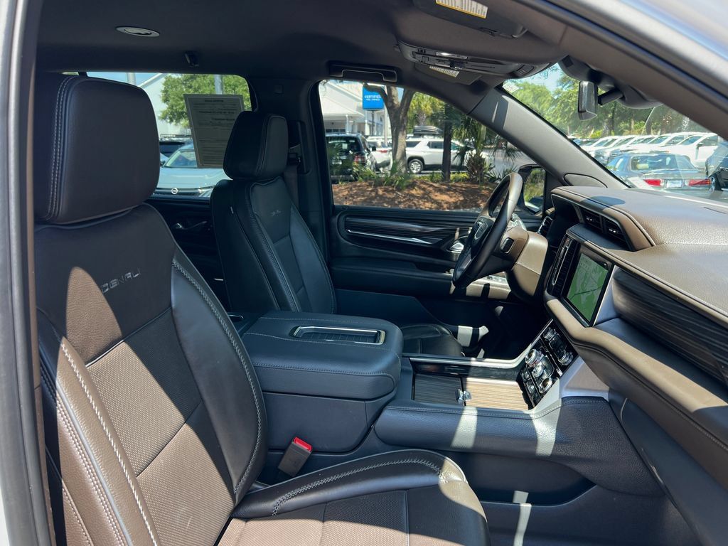 Used 2024 GMC Yukon Denali AWD/4WD image 23