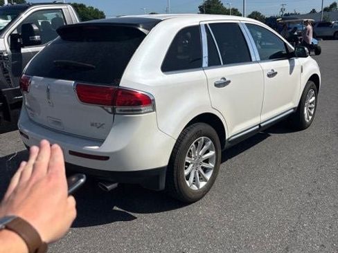 Used 2013 Lincoln MKX FWD image 10