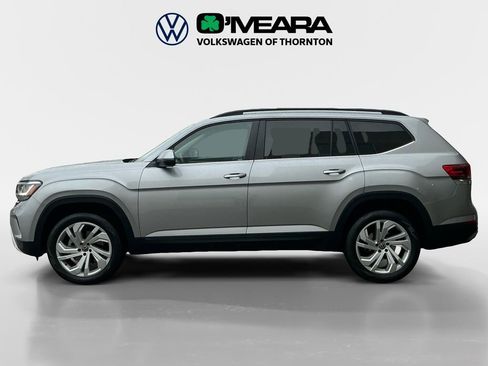 Used 2021 Volkswagen Atlas SE w/ Towing Package image 2
