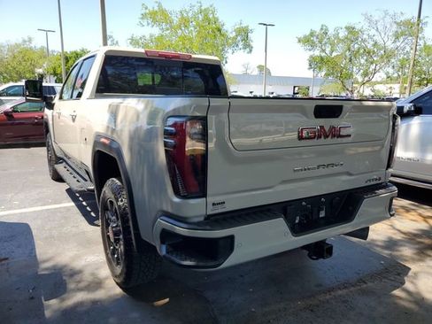 Used 2026 GMC Sierra 2500 AT4 w/ Technology Package image 3