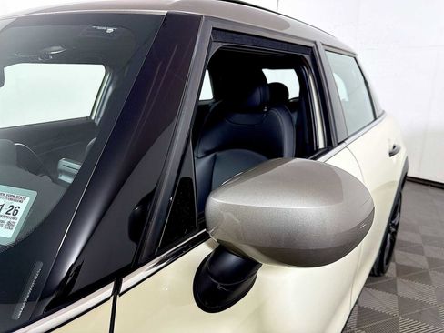 Used 2023 MINI Cooper S image 30