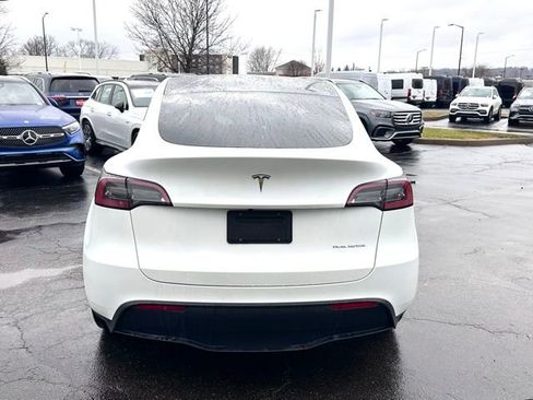 Used 2023 Tesla Model Y Long Range image 7