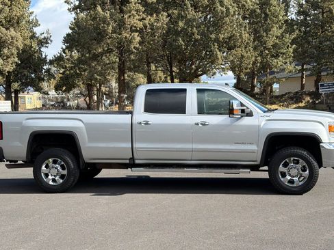 Used 2019 GMC Sierra 2500 SLT image 3