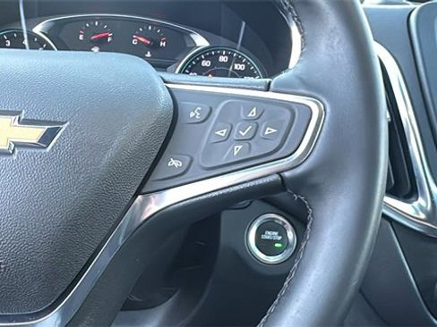 Used 2024 Chevrolet Equinox LT image 18