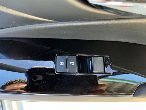 Used 2016 Lexus IS 200t RWD image 33